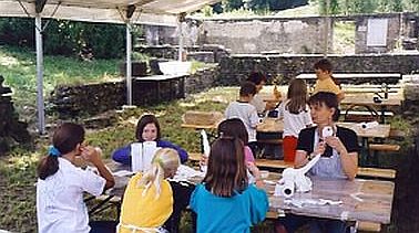 Ferienpass 2002: Herstellen eines Delfins